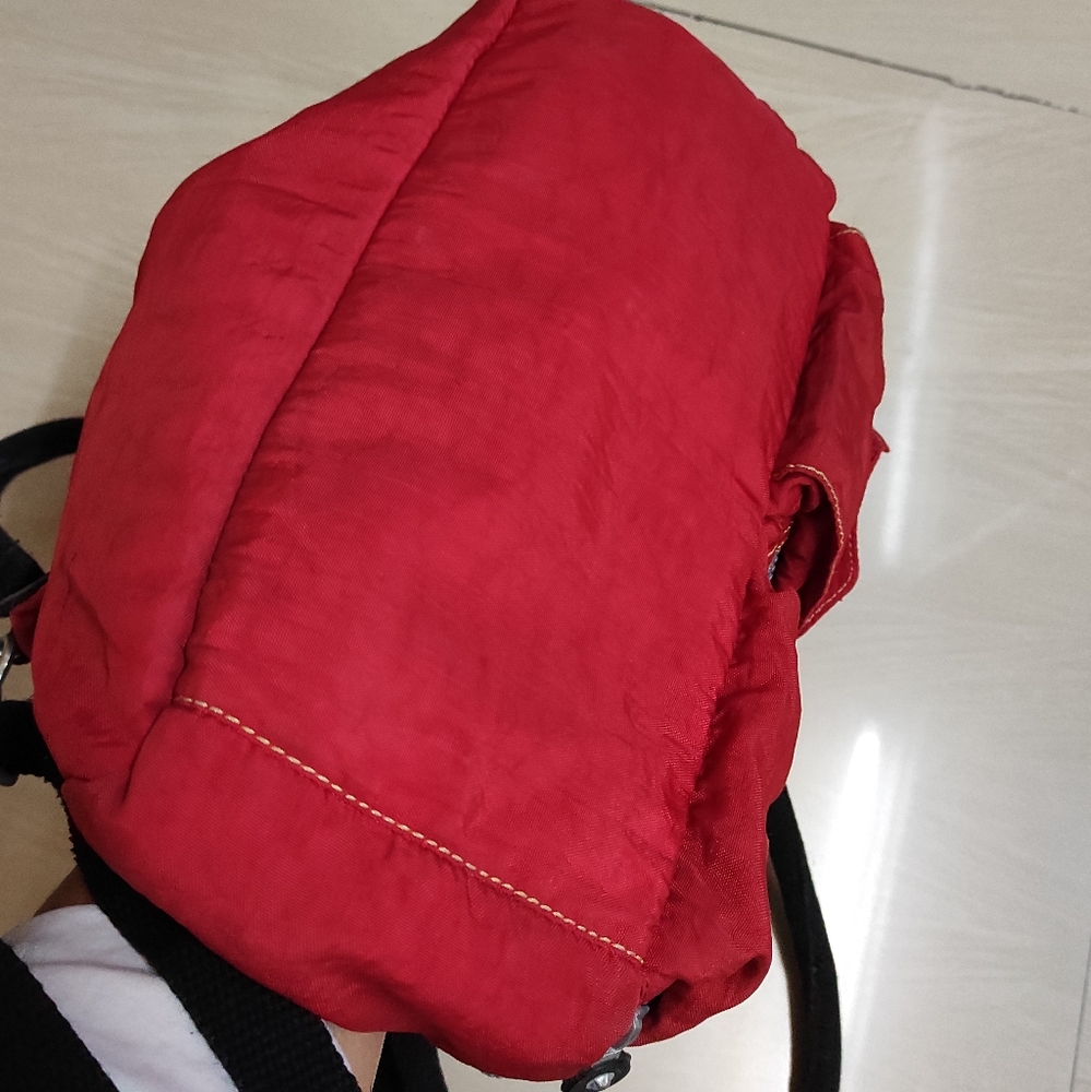 Authentic Red Kipling Two way Bag - Picture 12 of 15